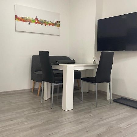 Urbanes, modernes Apartment mit Parkplatz Kassel Exterior foto