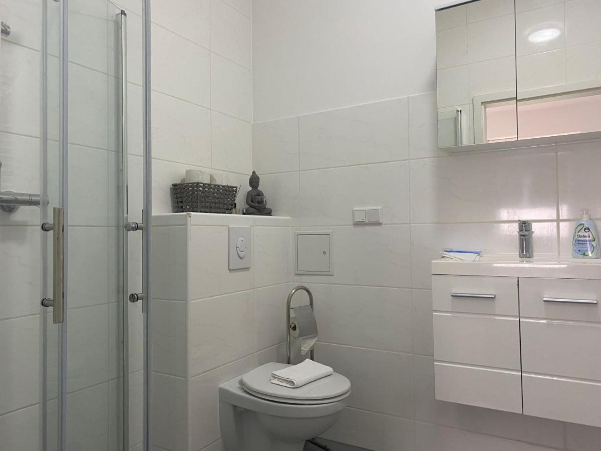 Urbanes, modernes Apartment mit Parkplatz Kassel Exterior foto